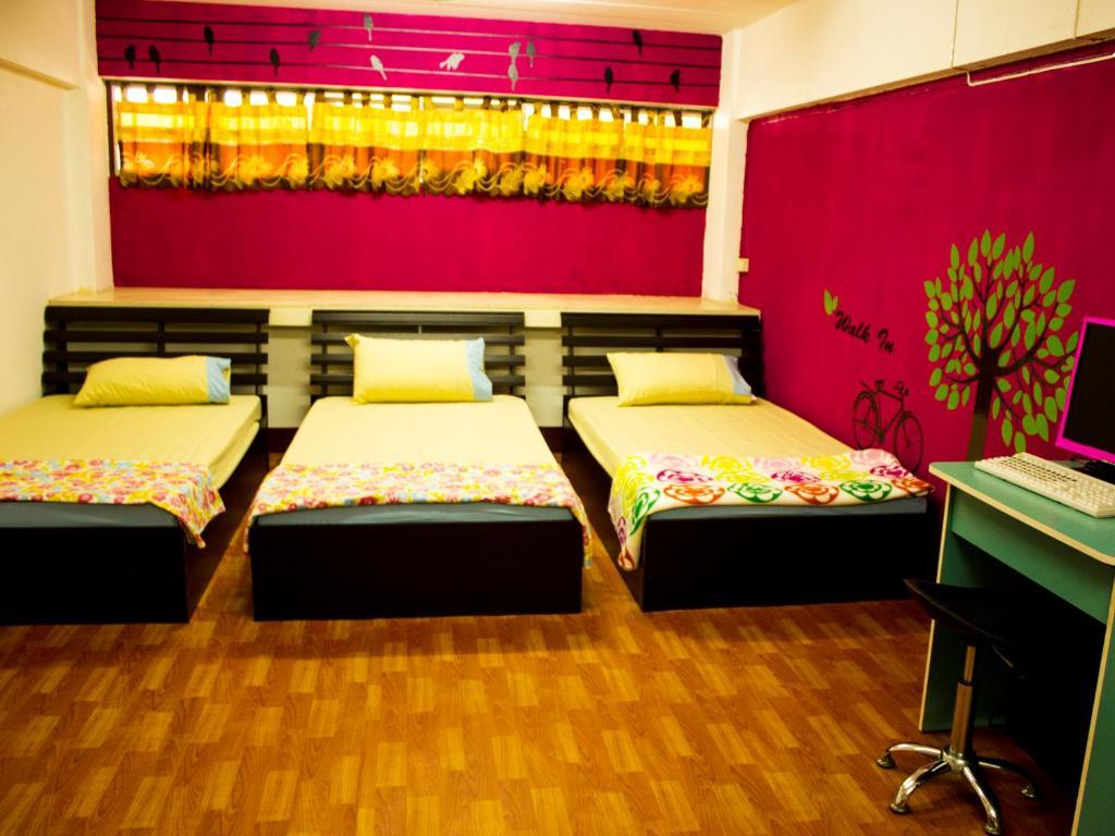 Walkinn Guesthouse 1 Chiang Mai Habitación foto